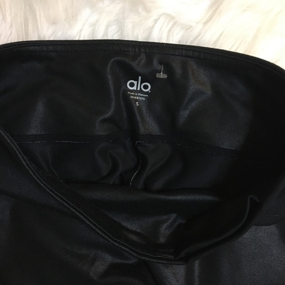 Alo Airbrush blue butterfly size small - Picture 4 of 4